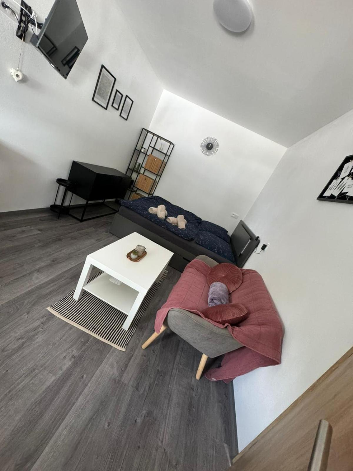 Hobiti Apartman - Sam Radslav Exterior photo